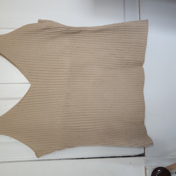 Ann Taylor Sweater Tank - Picture 4 of 4